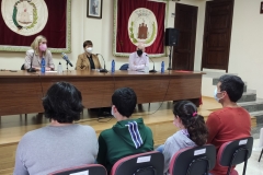Hoy-se-ha-celebrado-el-acto-de-entrega-a-los-mas-lectores-de-la-Biblioteca-Municipal-2