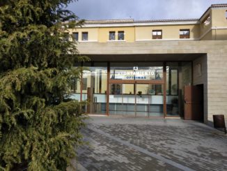 Acceso a las oficinas de Registro del Ayuntamiento de Segorbe.