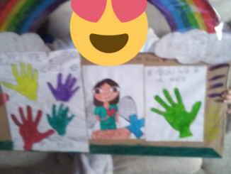 Dibujo con sonrisa de "Paula y María Artíguez Redondo"